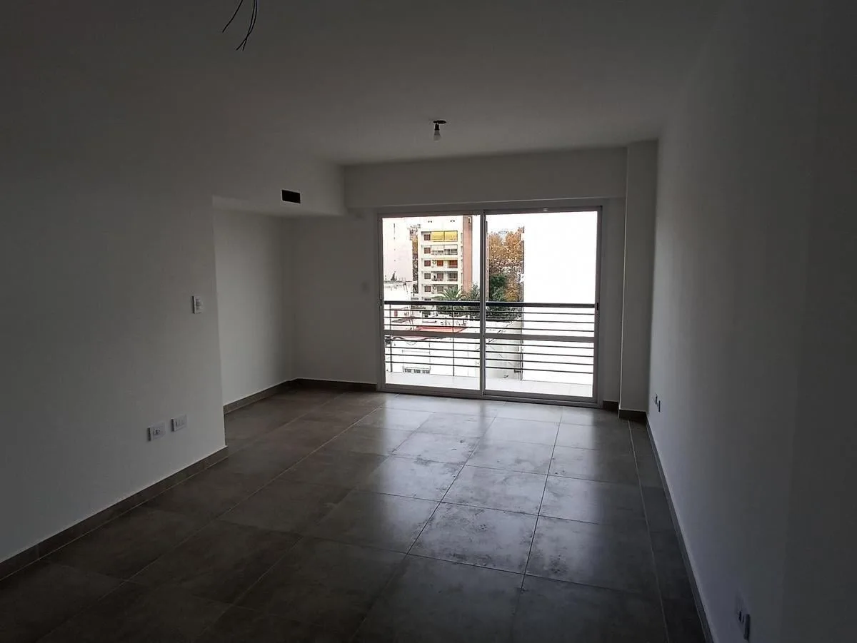 Monoambiente a Estrenar Al Frente con Balcón y S. U. m. en Flores – Excelente Ubicación – Apto Profesi