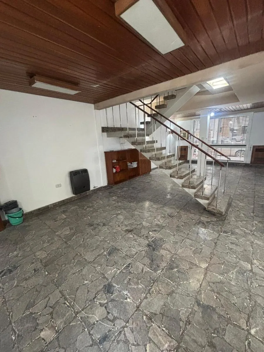 Casa de Cuatro Dorm. en Alquiler en La Plata