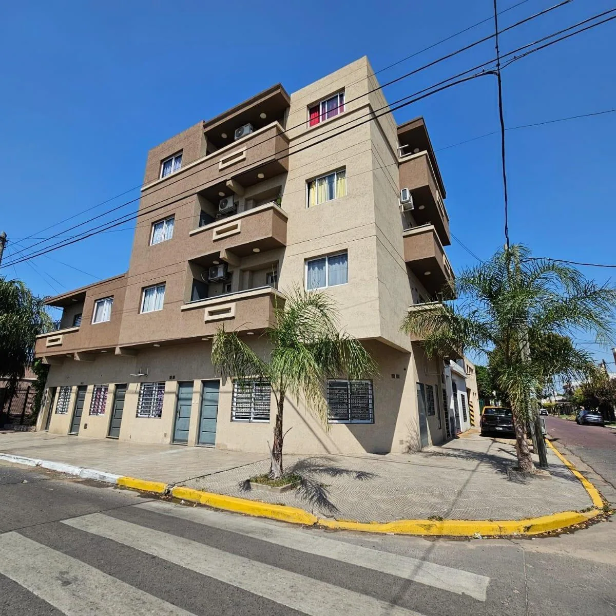Departamento 2 Amb. en Planta Baja con Patio