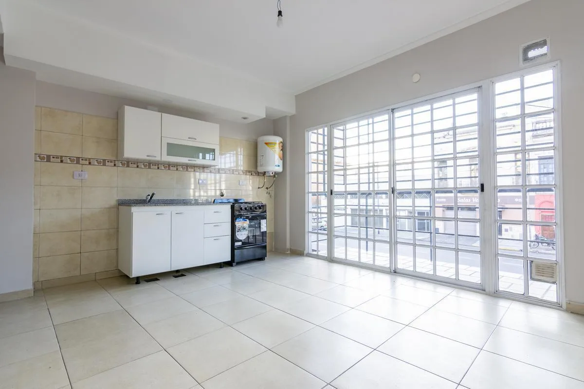 Av. Rivadavia 10600, balcony and patio