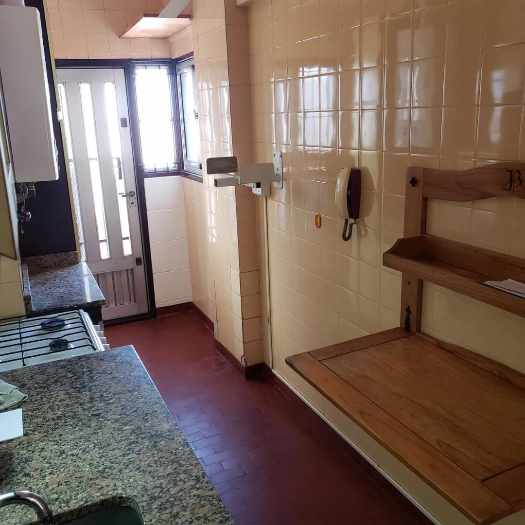 2BR, balcony and security