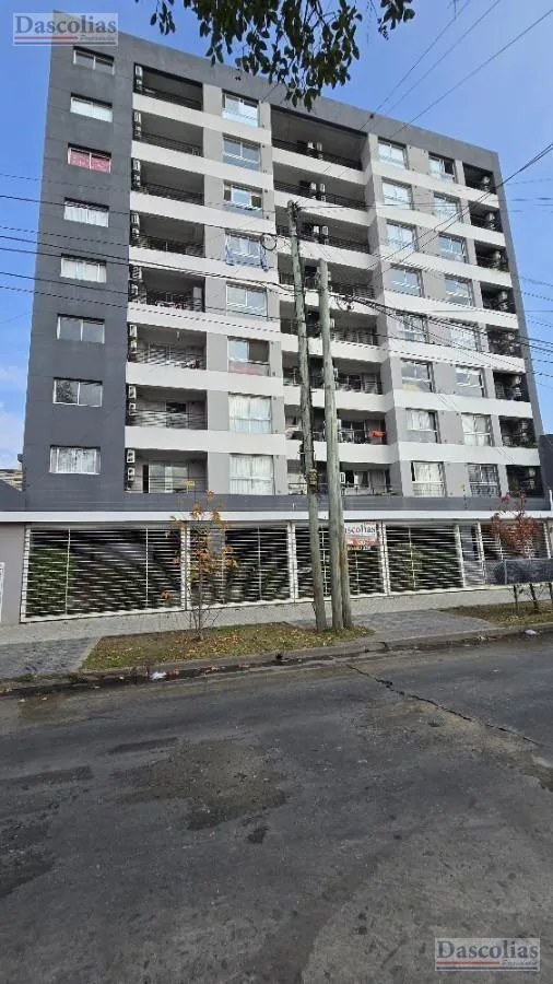 4 этаж, вид на улицу, балкон