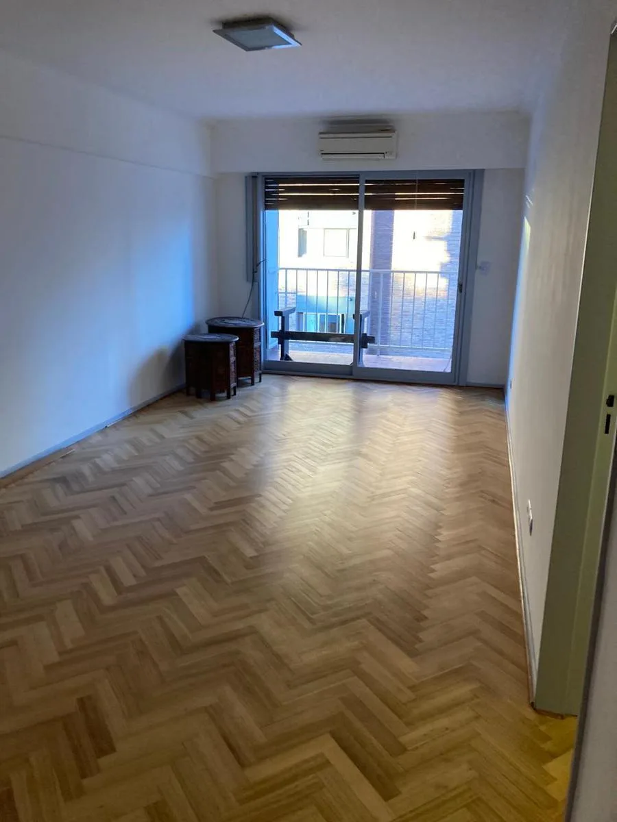 3-room unit with balcony and parking