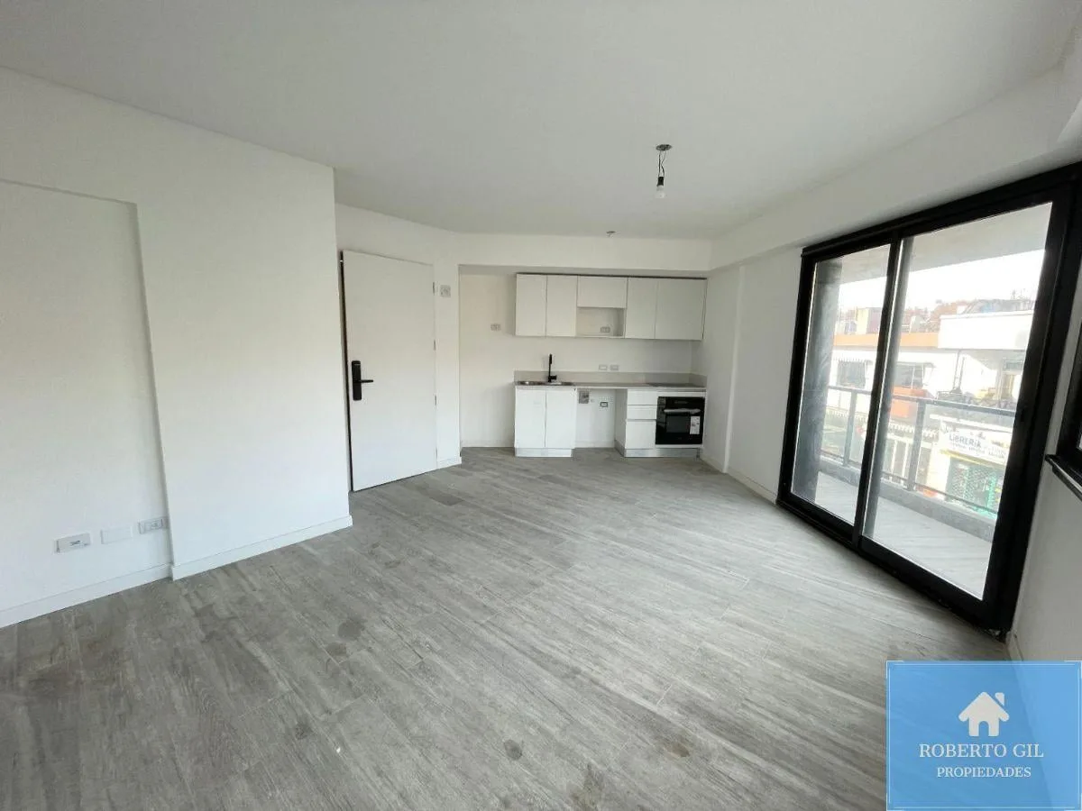 Alquiler Departamento 2 Ambientes Balcón Al Frente y Cochera en Villa Devoto