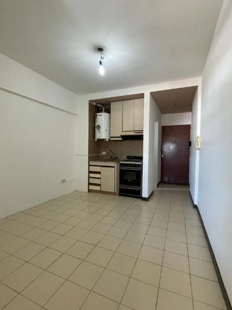 Alquiler - Monoambiente de 28 m&sup2; en Morón. Ideal Para Estudiante o Persona Sola