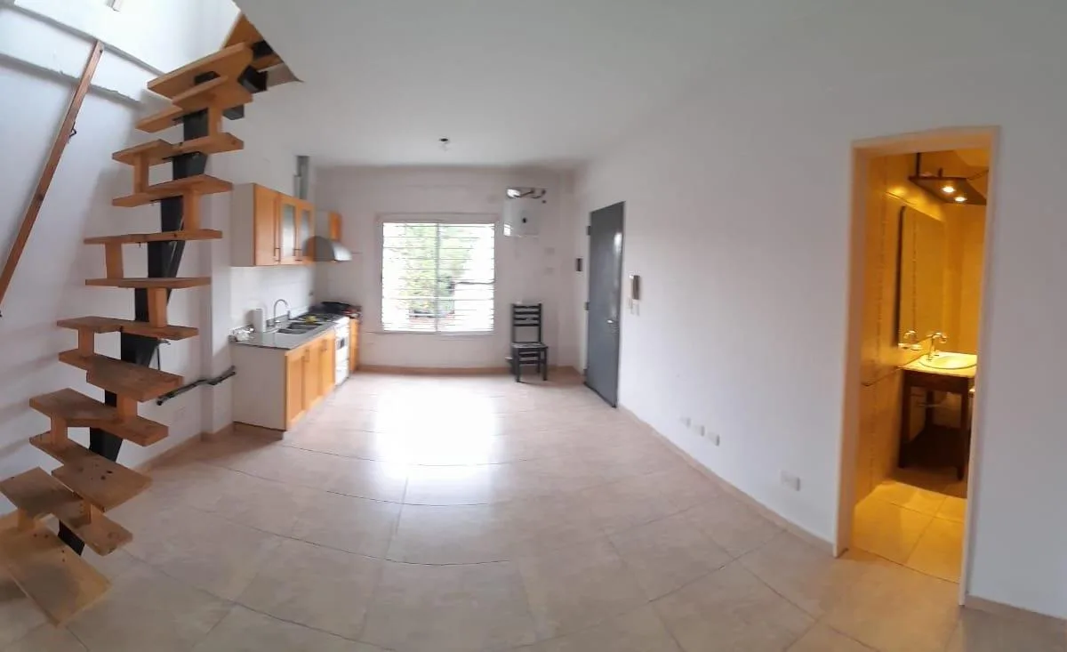 1st floor, 1BR studio, 33 m²