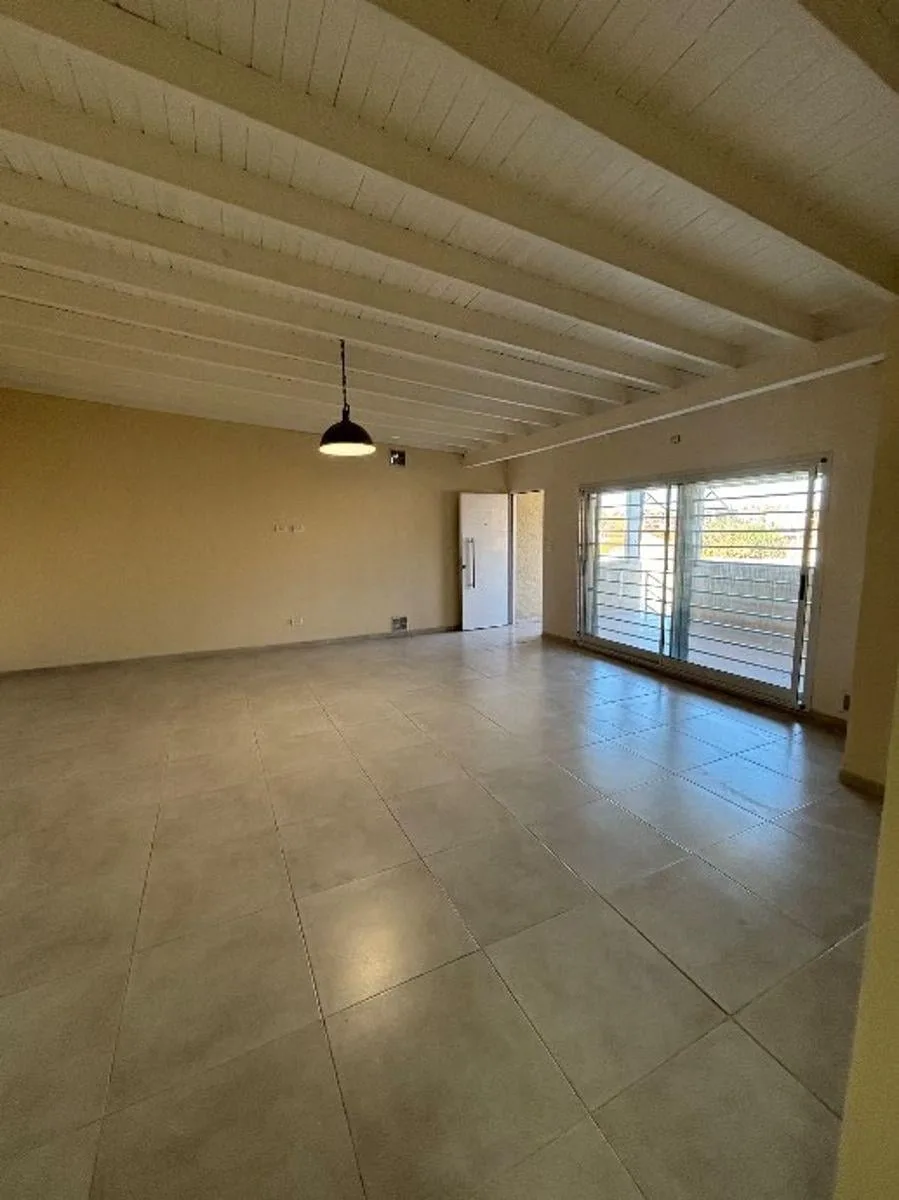 Casa PH alquiler Berazategui Oeste