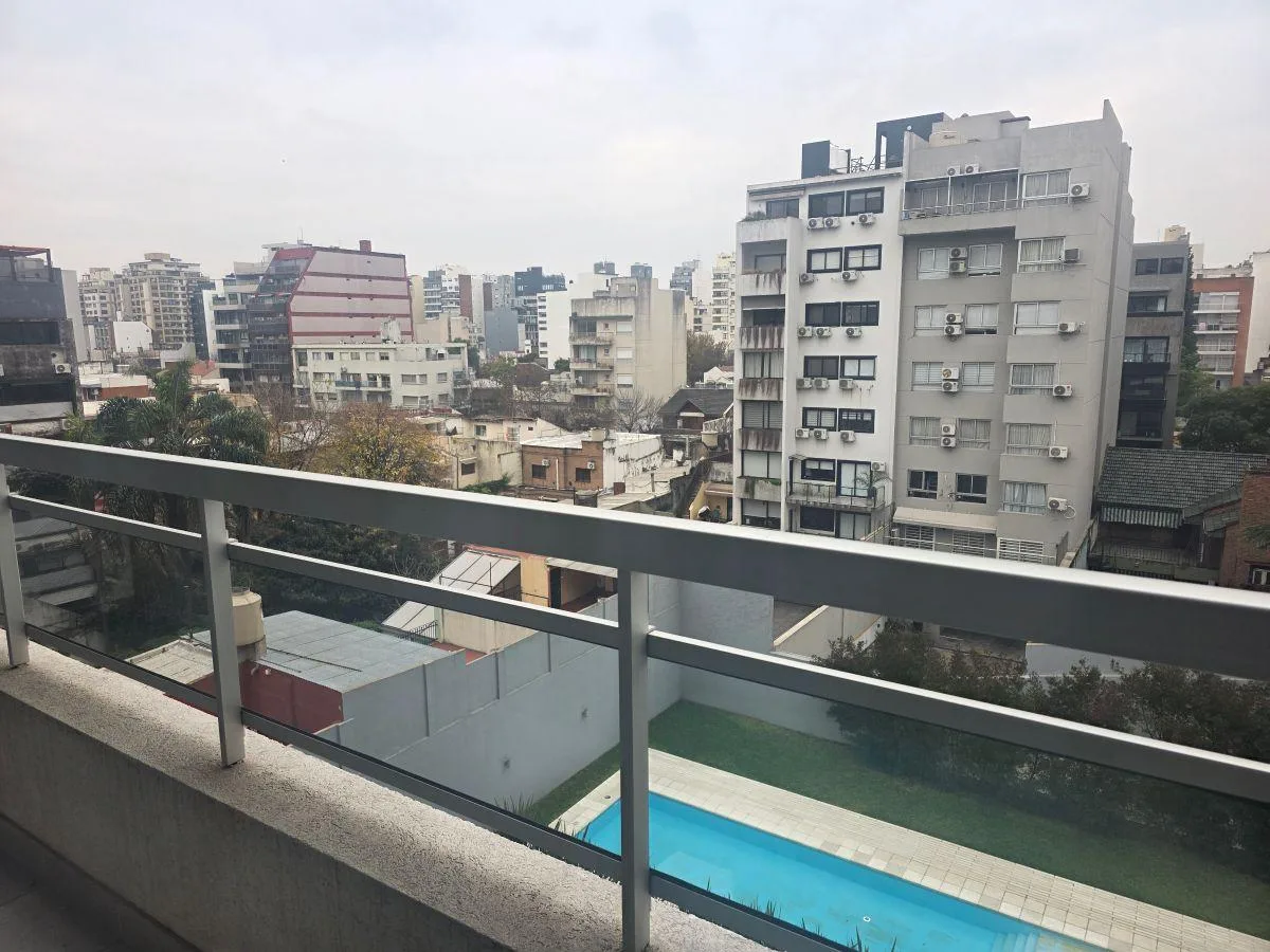 5 этаж, балкон и amenities