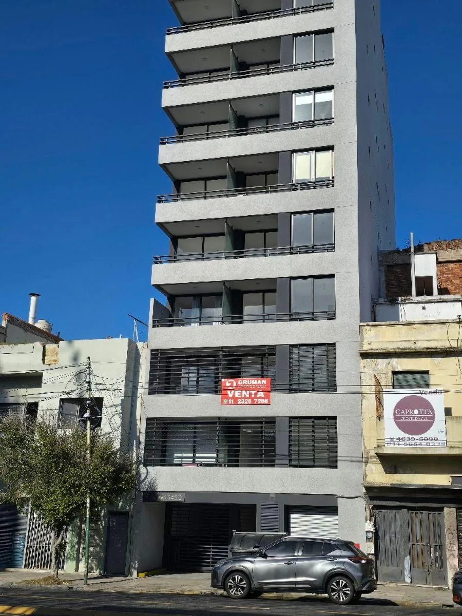 Monoambiente a Estrenar, Hermoso Patio, Excelente Ubic. Muy Luminoso, 1° Piso Contrafrente, Placard