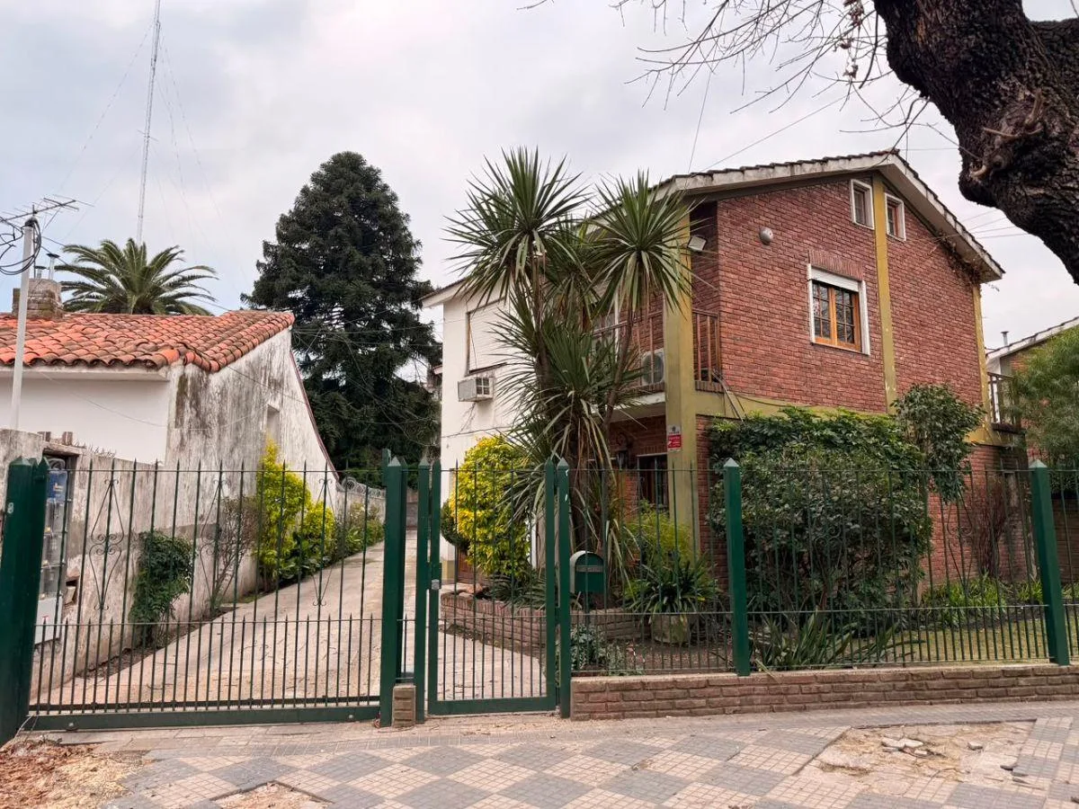 Duplex 3 Dorm. en Alquiler en Monte Grande