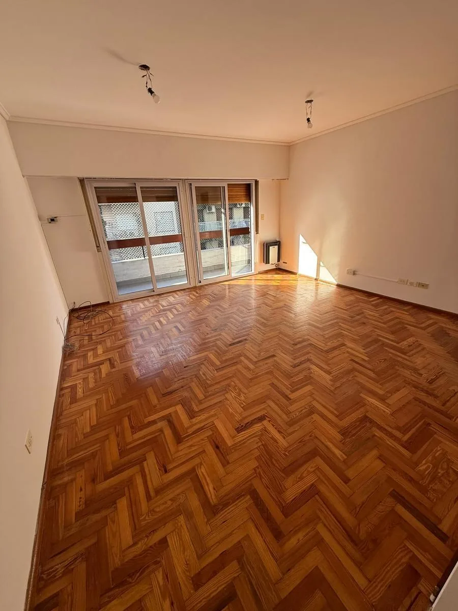 Flores, double balcony and 2 baths