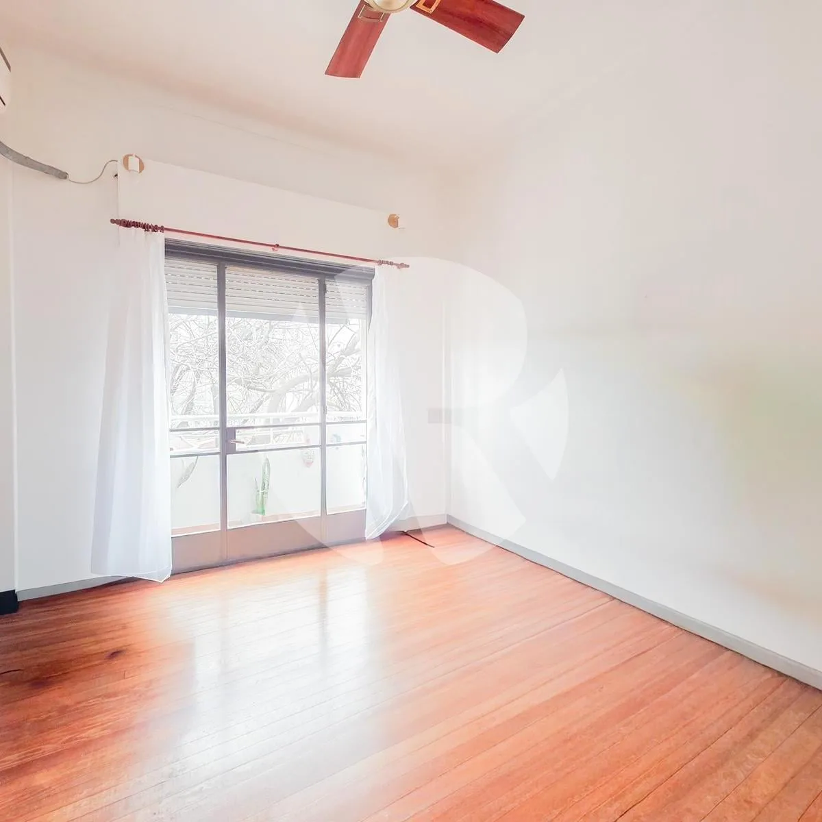 2-room apartment in Monserrat