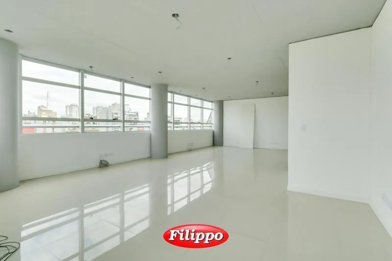 Alquiler: Oficina Premium de 75 m&sup2; · Cochera Fija Incluida · Seguridad 24 Horas