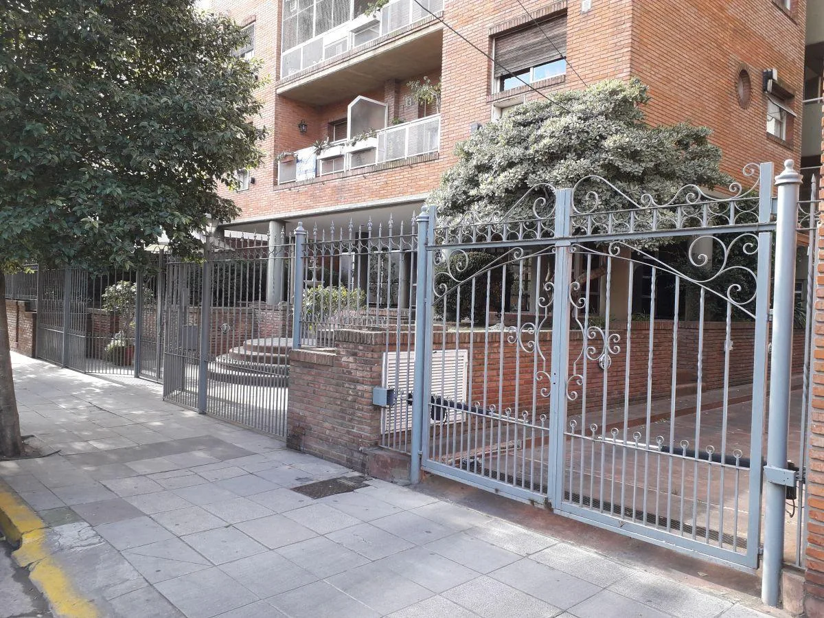 Dos Ambientes con Balcón | Quilmes Centro | Cochera