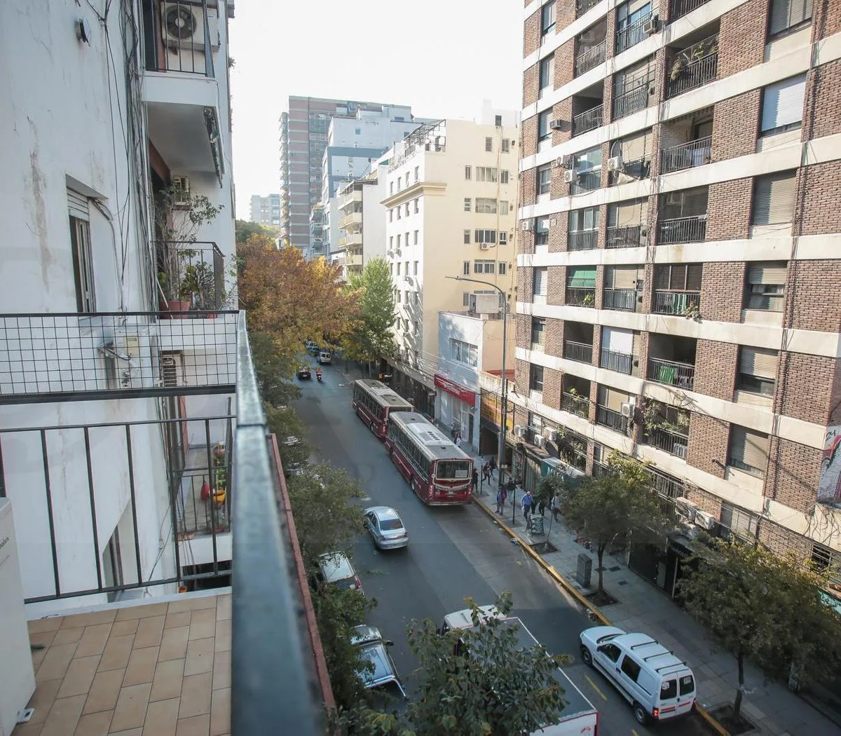 3 Ambientes con Balcón Al Frente en Alquiler