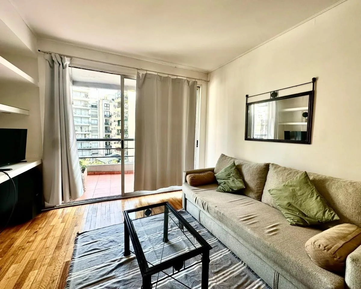 Departamento 2 Ambientes Amoblado y Equipado en Alquiler, con Balcón de 7 m&sup2;