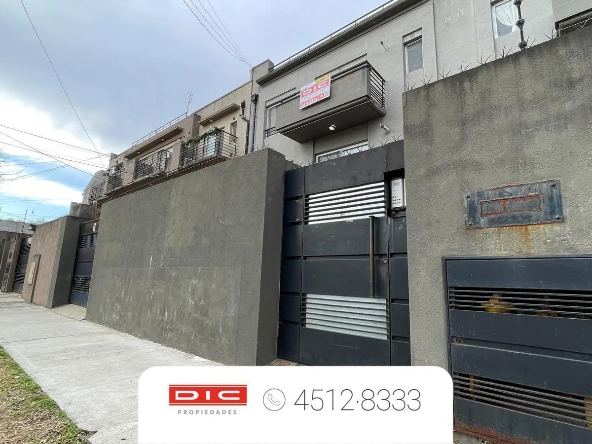 2-room unit with balcony and parking