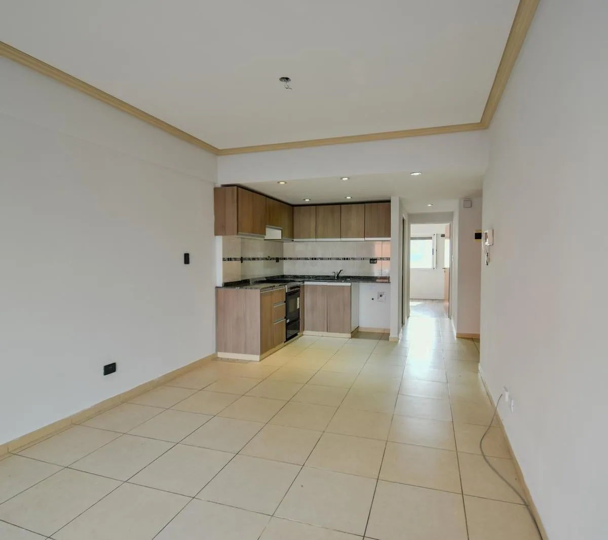 Alquiler Departamento Dos Ambientes con Cochera en Liniers