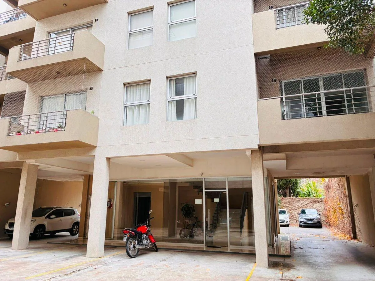 Alquiler Departamento 2 Ambientes con Cochera