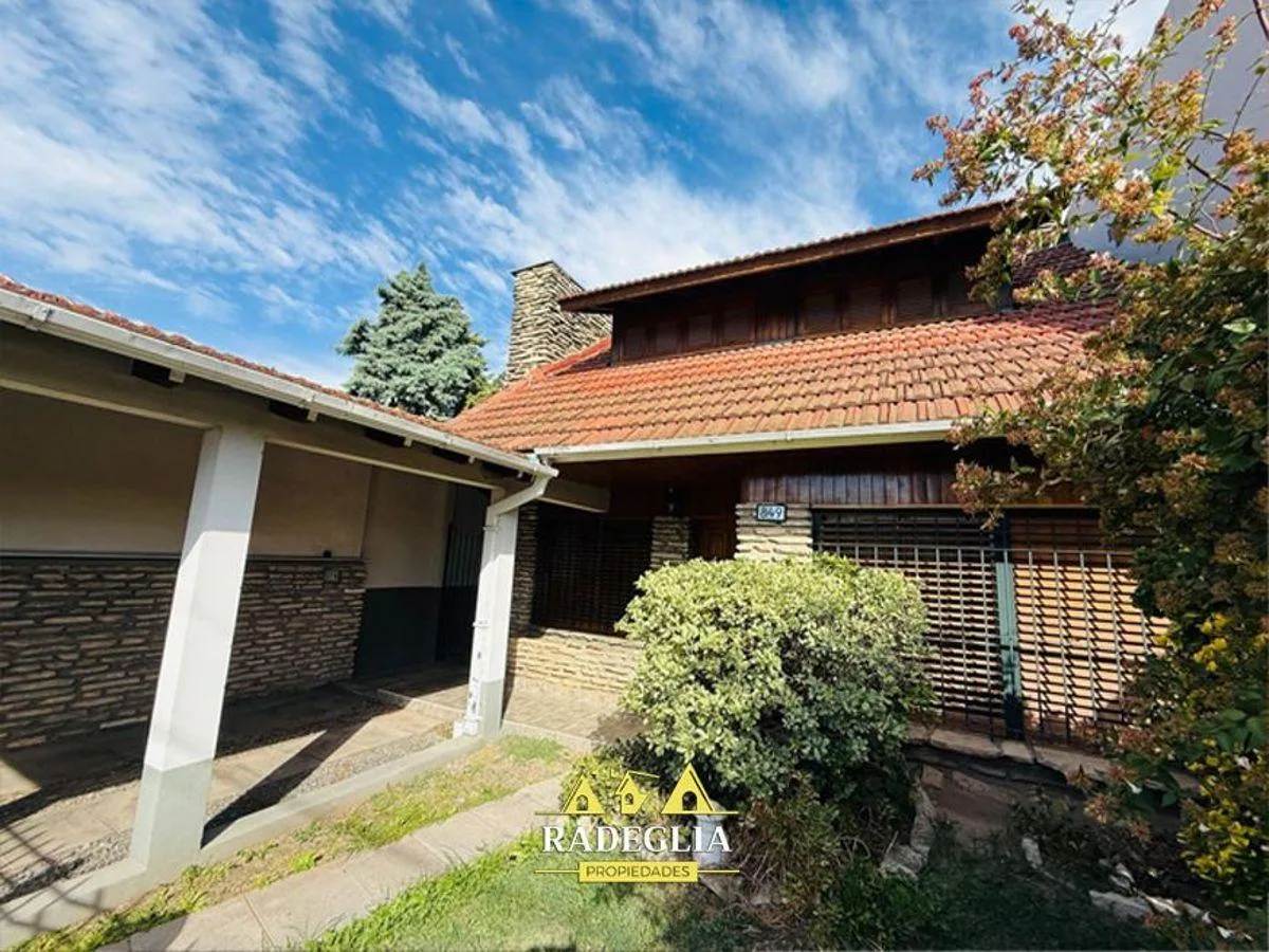 Alquiler de Casa 5 Ambientes en Burzaco, Almirante Brown
