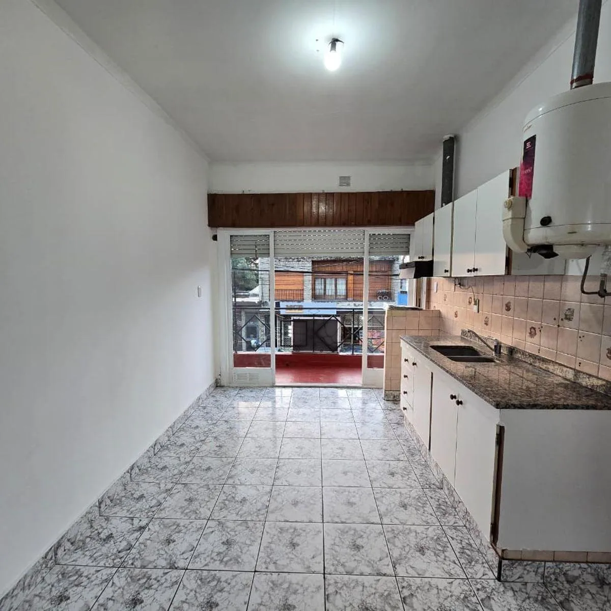 2 bedrooms, balcony, 50 m²