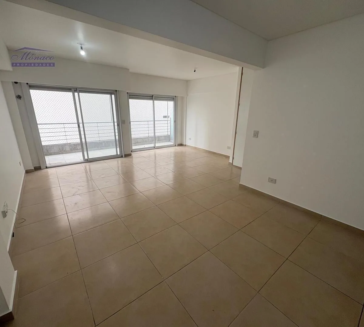 Studio with rear balcony