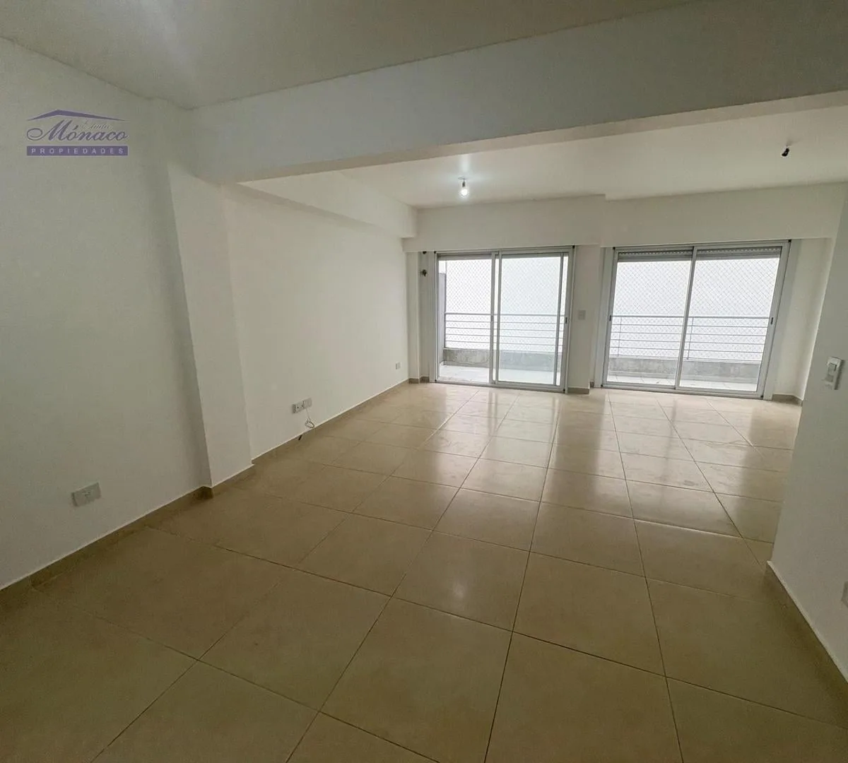 Studio with rear balcony