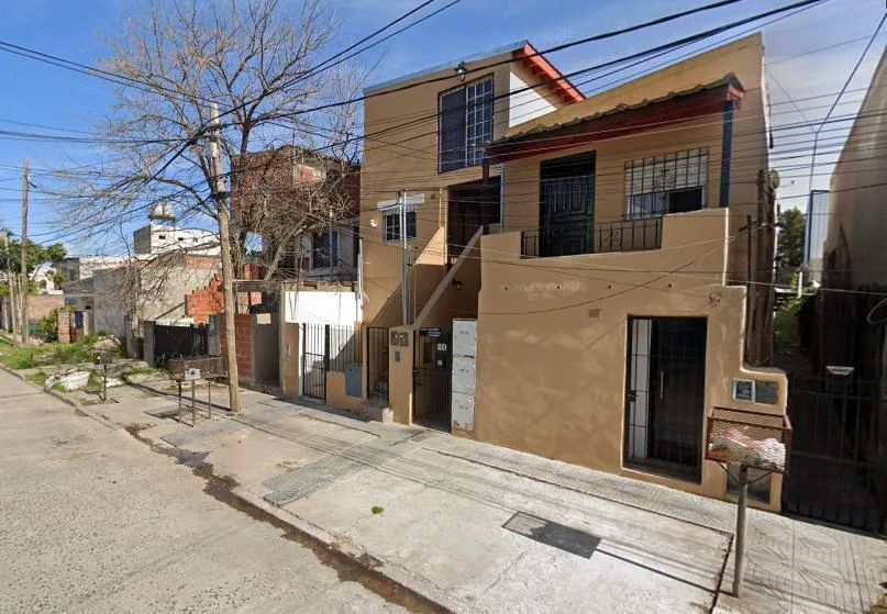 2 plantas, patio, sin expensas
