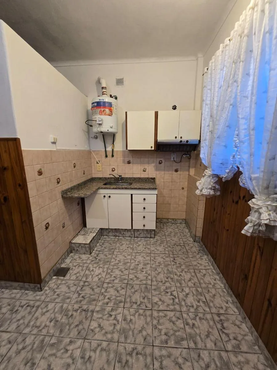 Alquiler de Departamento 2 Ambientes en Monte Grande - Sobre Av Boulevard Buenos Aires