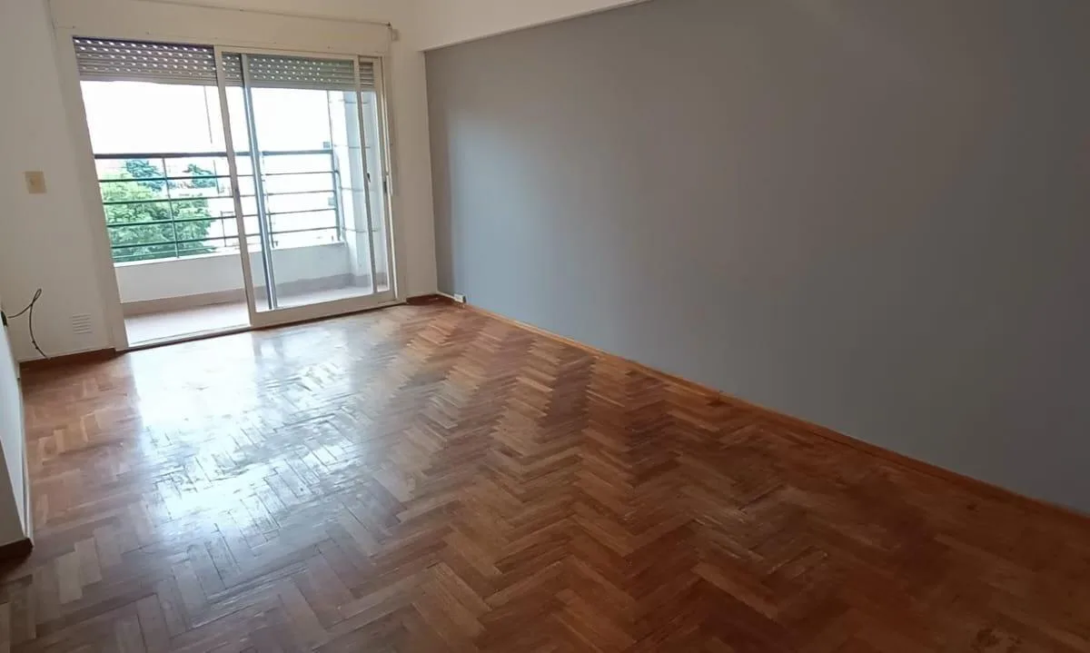 3-room front unit with balcony