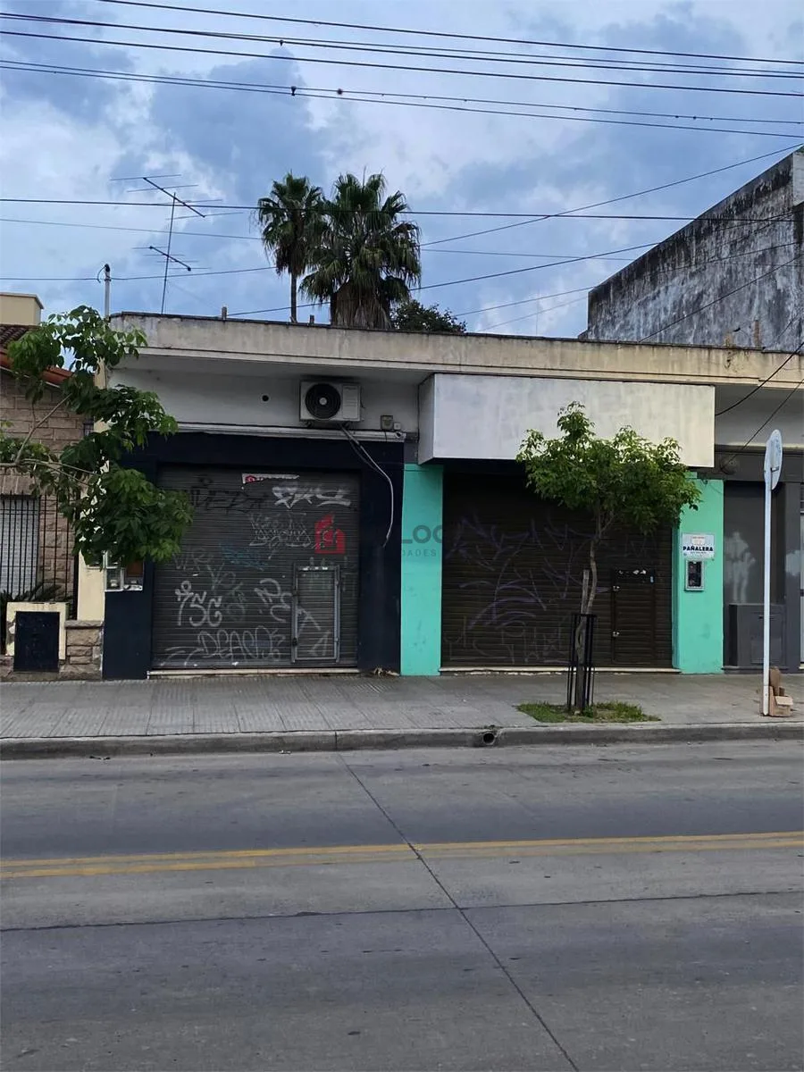Loja comercial 38 m², banheiro