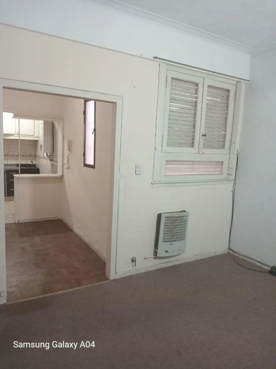 P. H. 45 m&sup2; 2 Ambientes Primer Piso por Escalera