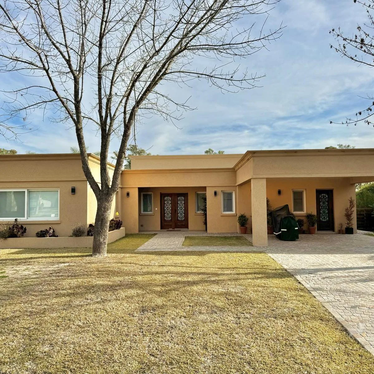 Casa 3 dorms, piscina 8x4