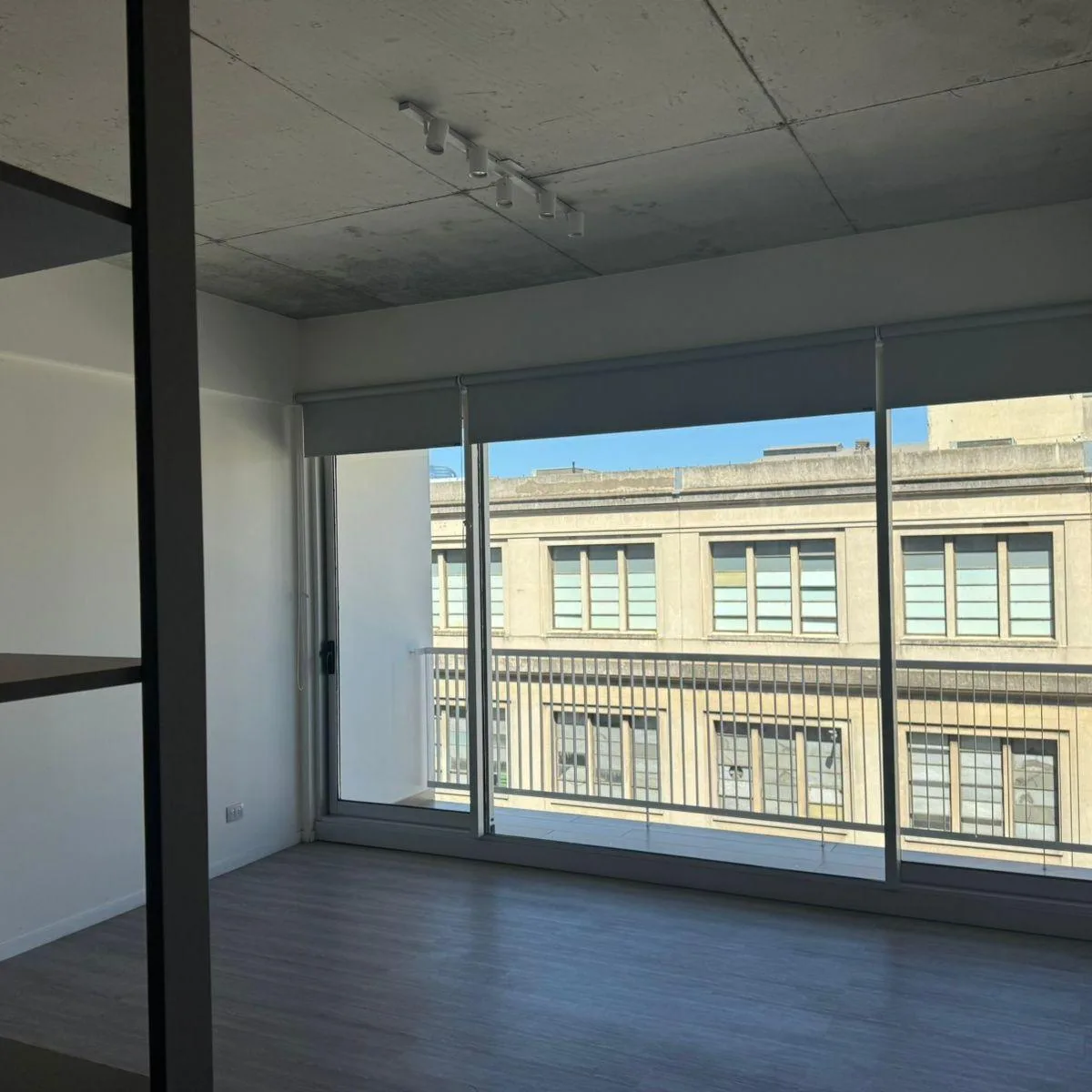 Listing: 1 bedroom, Retiro