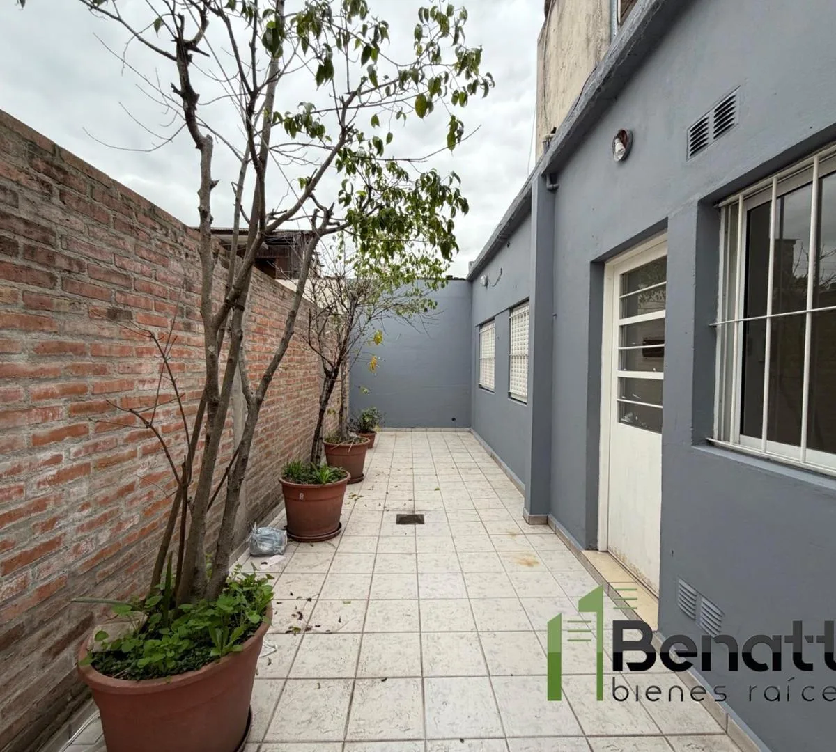 3-room PH with patio