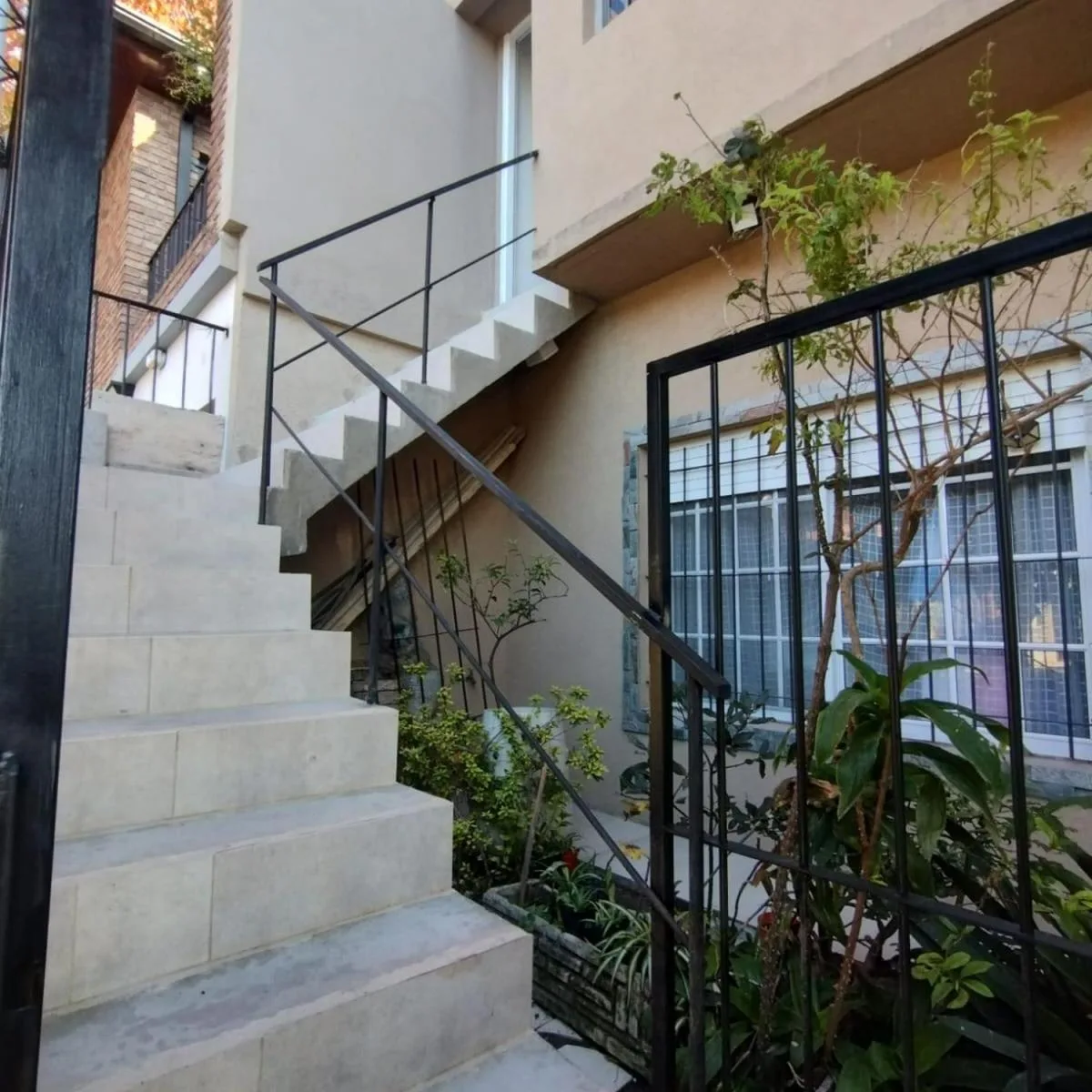 Alquiler - PH 2 Ambientes, 1° Piso. Villa Adelina