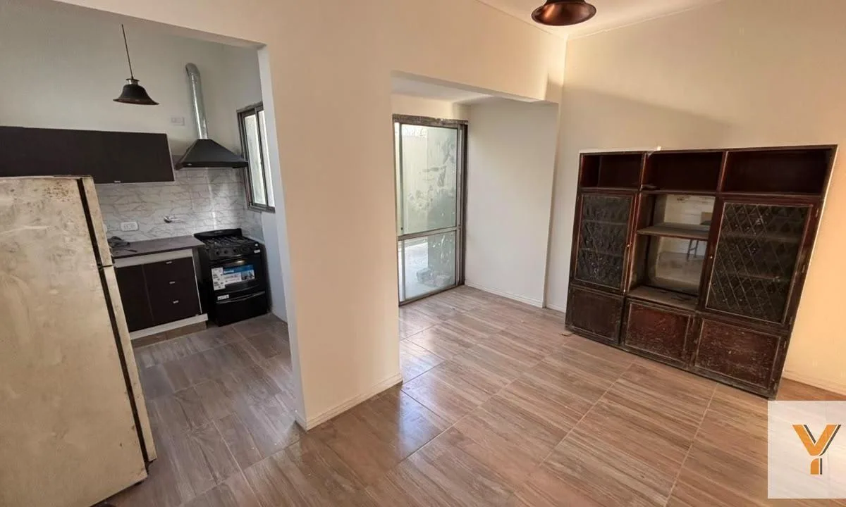 Casa en Alquiler - 2 Dorm. 1 Baño - 100 m - La Plata