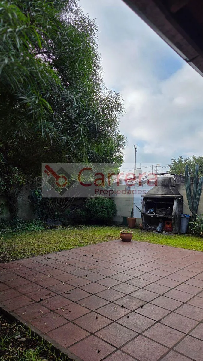 Casa 4 ambientes con cochera