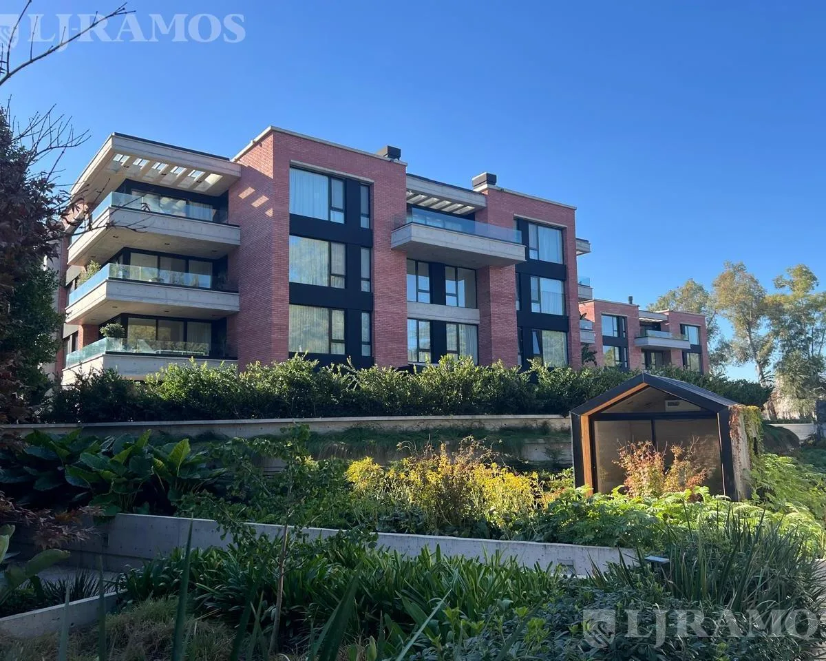 Duplex con Jardin a Estrenar en Venta en Urbana Las Lomas