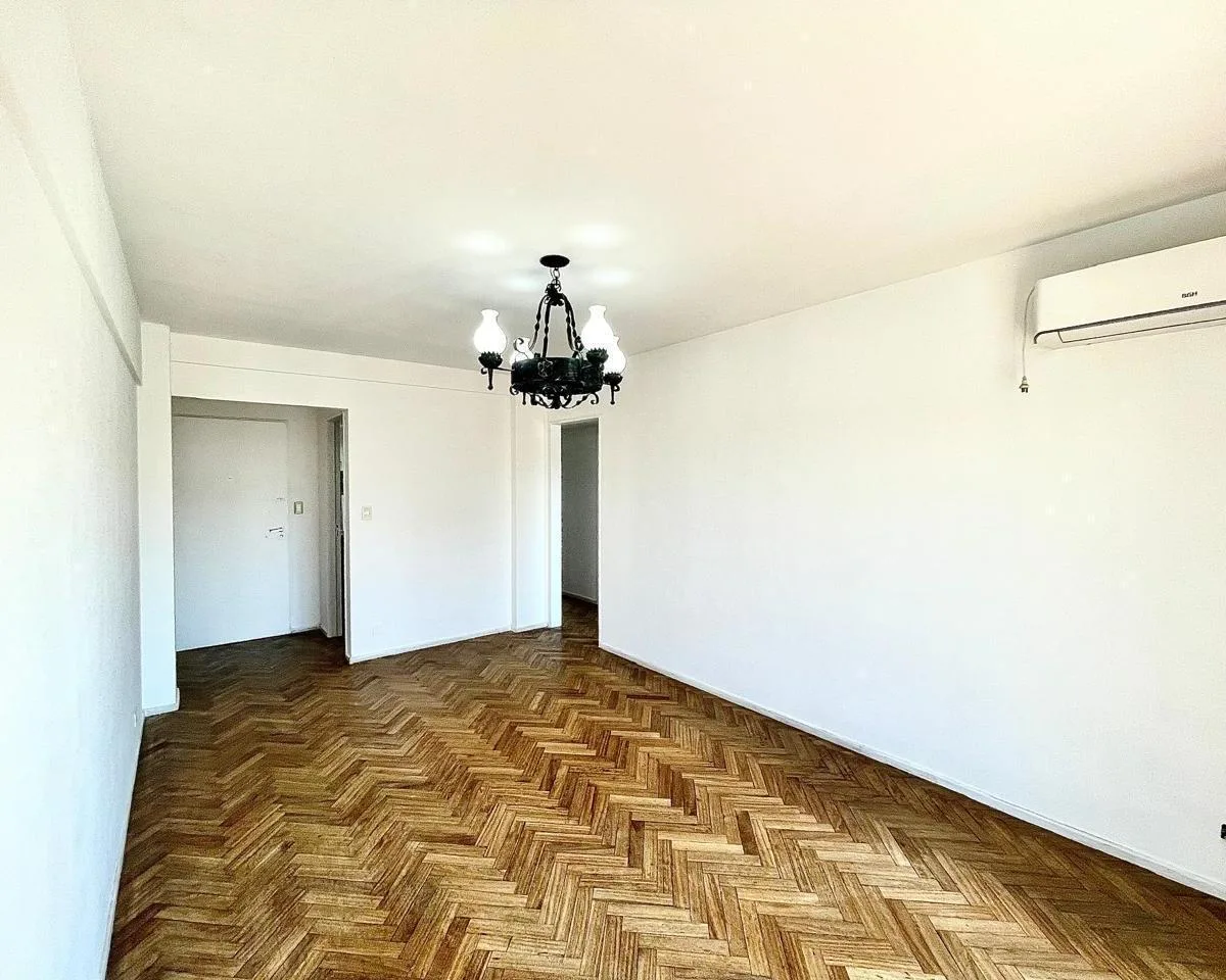 Departamento 3 Amb en Alquiler C/balcón en Villa del Parque