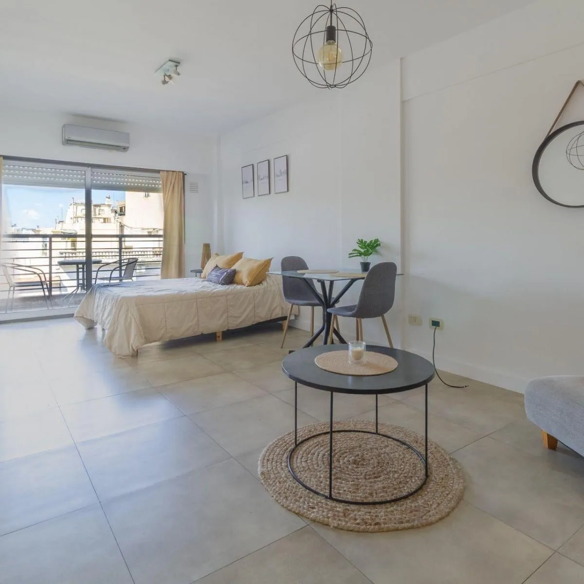 Studio with balcony and AC