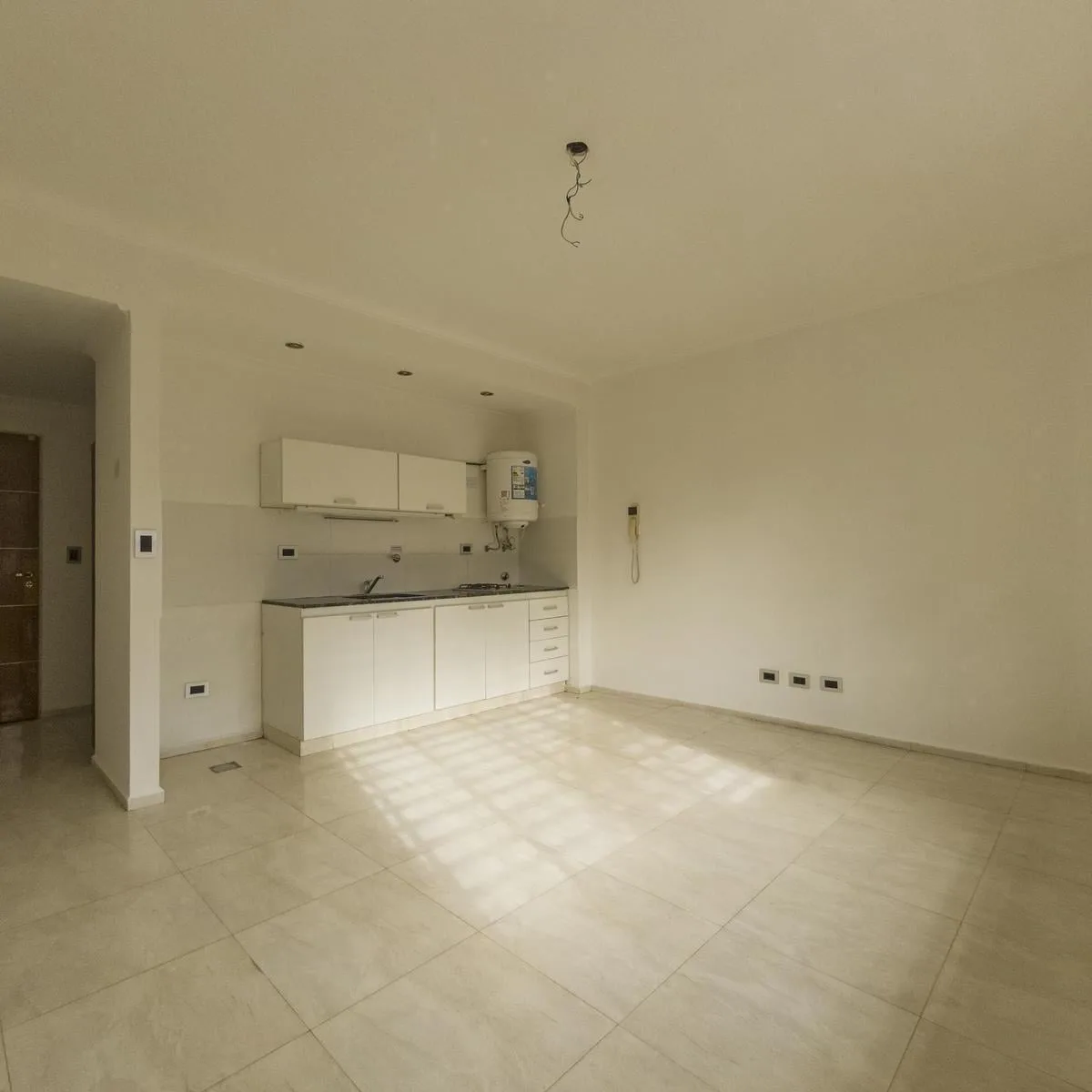 Front-facing studio with elevator