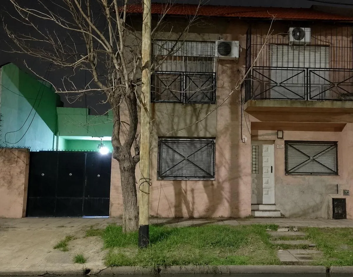 Duplex house, 4 bedrooms, grill