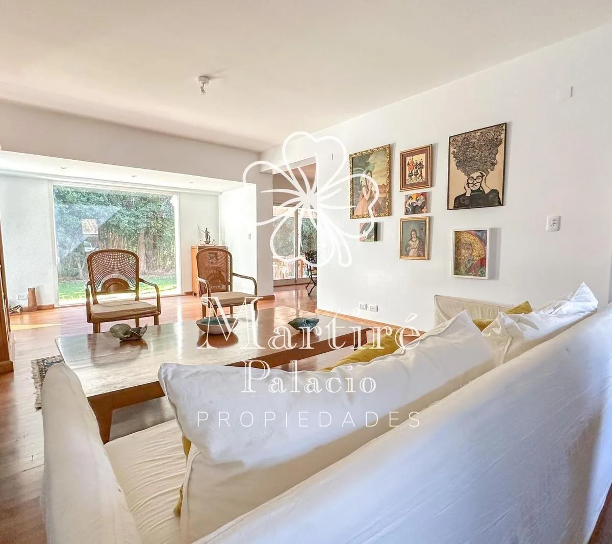 Casa en Punta Chica con pileta