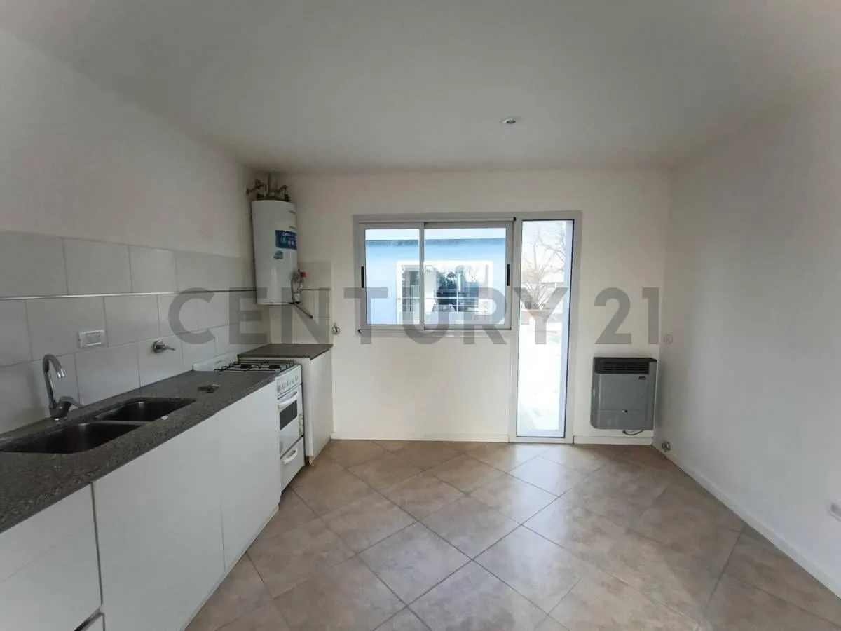 Departamento en Alquiler 1 Dormitorio con Opción a Cochera.