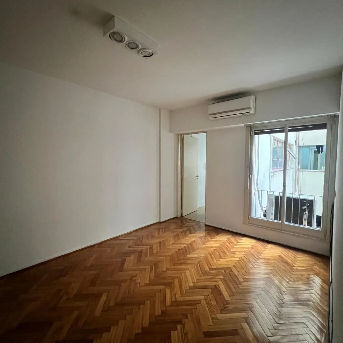 2 Amb Lateral - 38 m&sup2; con 1 Dormitorio en Alquiler en Palermo