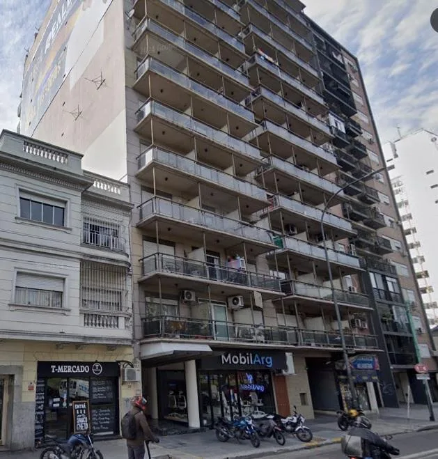 Av Corrientes - S. Dumont - 2 Amb. Piso Alto con Balcon - Muy Lindo! 42 m&sup2; - Amenities - Cochera - Vig 24hs