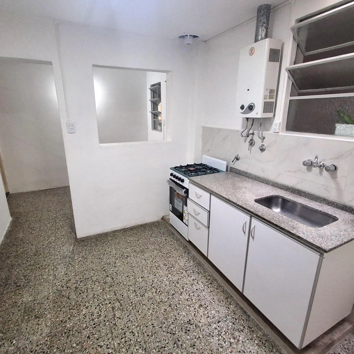 Ground-floor with private terrace