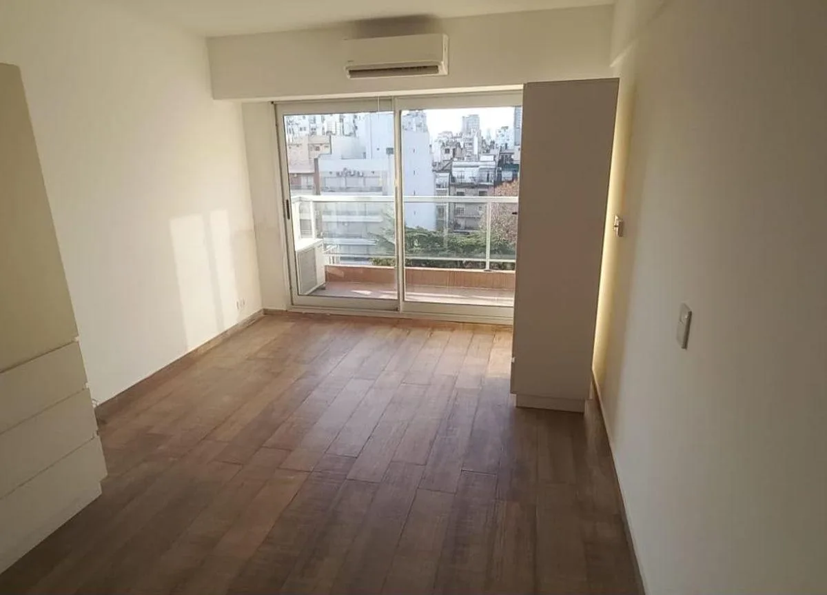 Alquiler Monoambiente con Balcon en Recoleta
