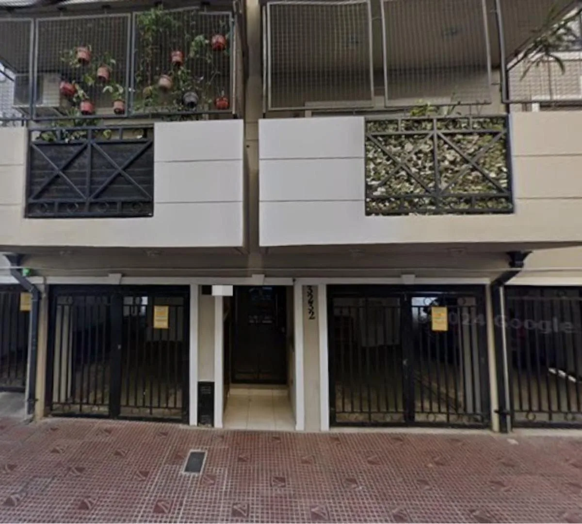 2-room apartment with balcony in Victoria